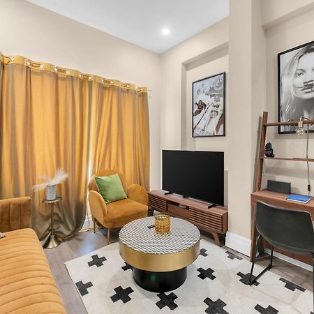 Charming 2Br Bkyrd Near Williamsburg Apartment นิวยอร์ก ภายนอก รูปภาพ