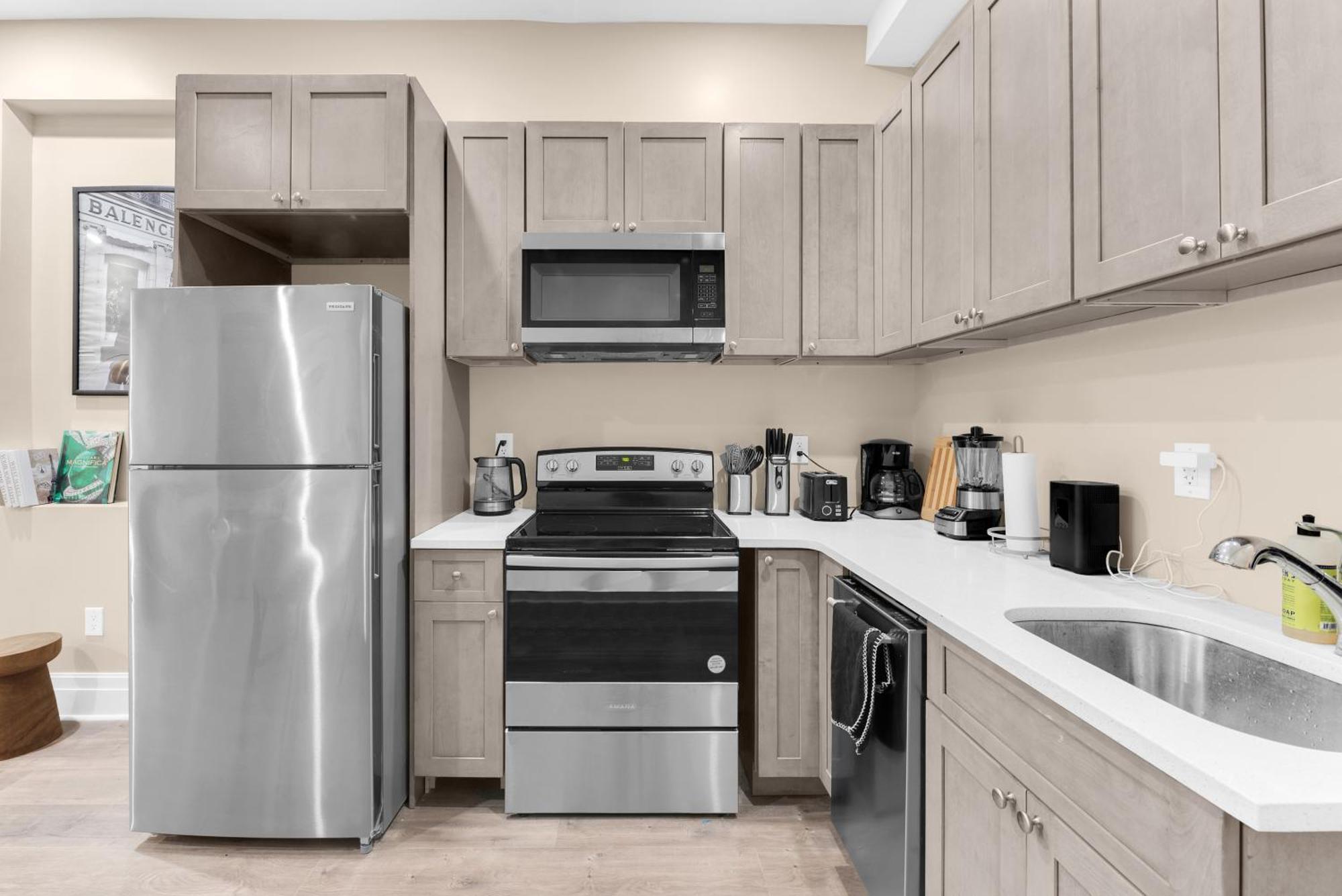 Charming 2Br Bkyrd Near Williamsburg Apartment นิวยอร์ก ภายนอก รูปภาพ