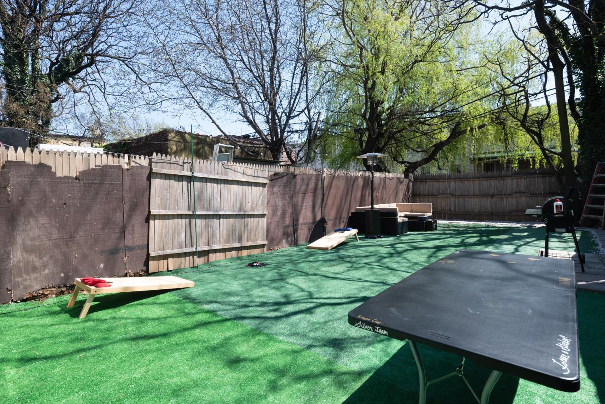 Charming 2Br Bkyrd Near Williamsburg Apartment นิวยอร์ก ภายนอก รูปภาพ